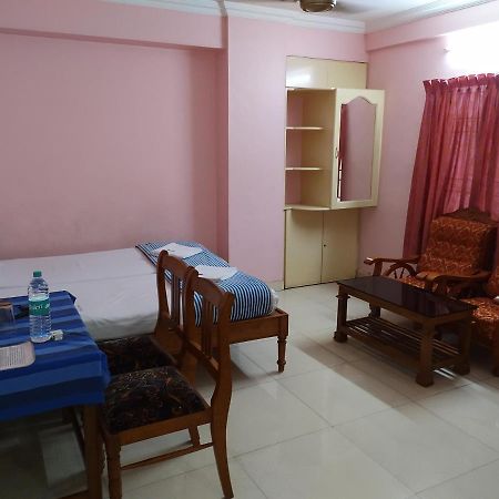 Manjalikulam Tourist Home Тривандрум Экстерьер фото
