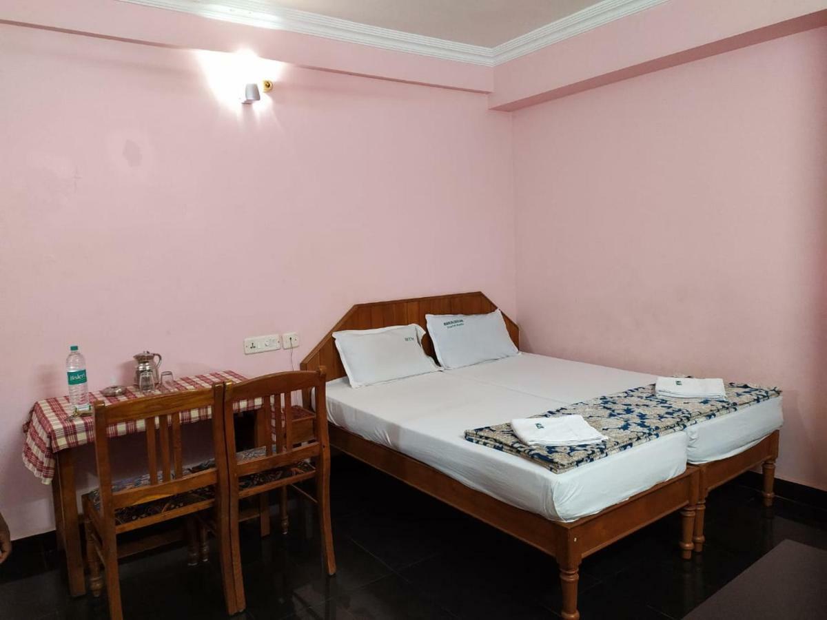 Manjalikulam Tourist Home Тривандрум Экстерьер фото